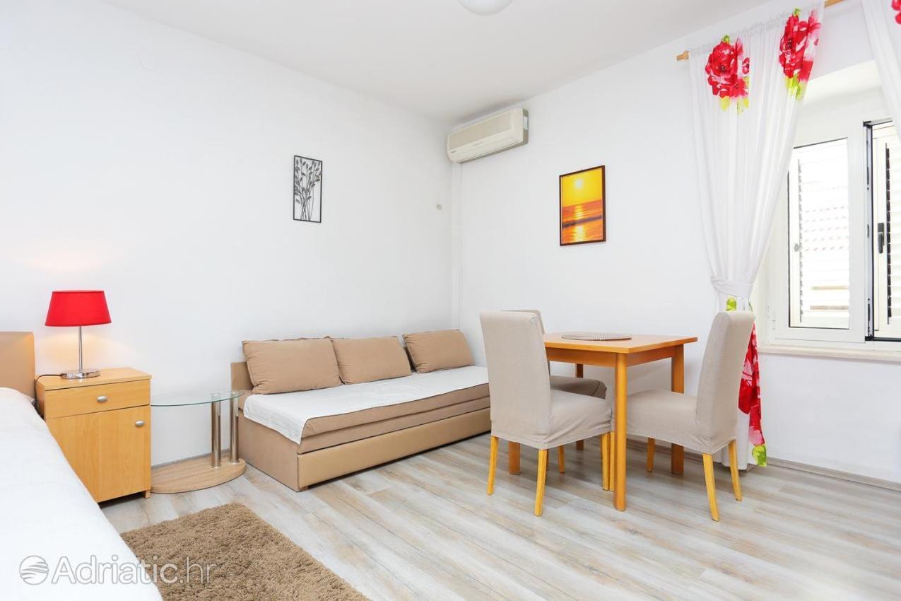 Apartment Andela Каштела Экстерьер фото