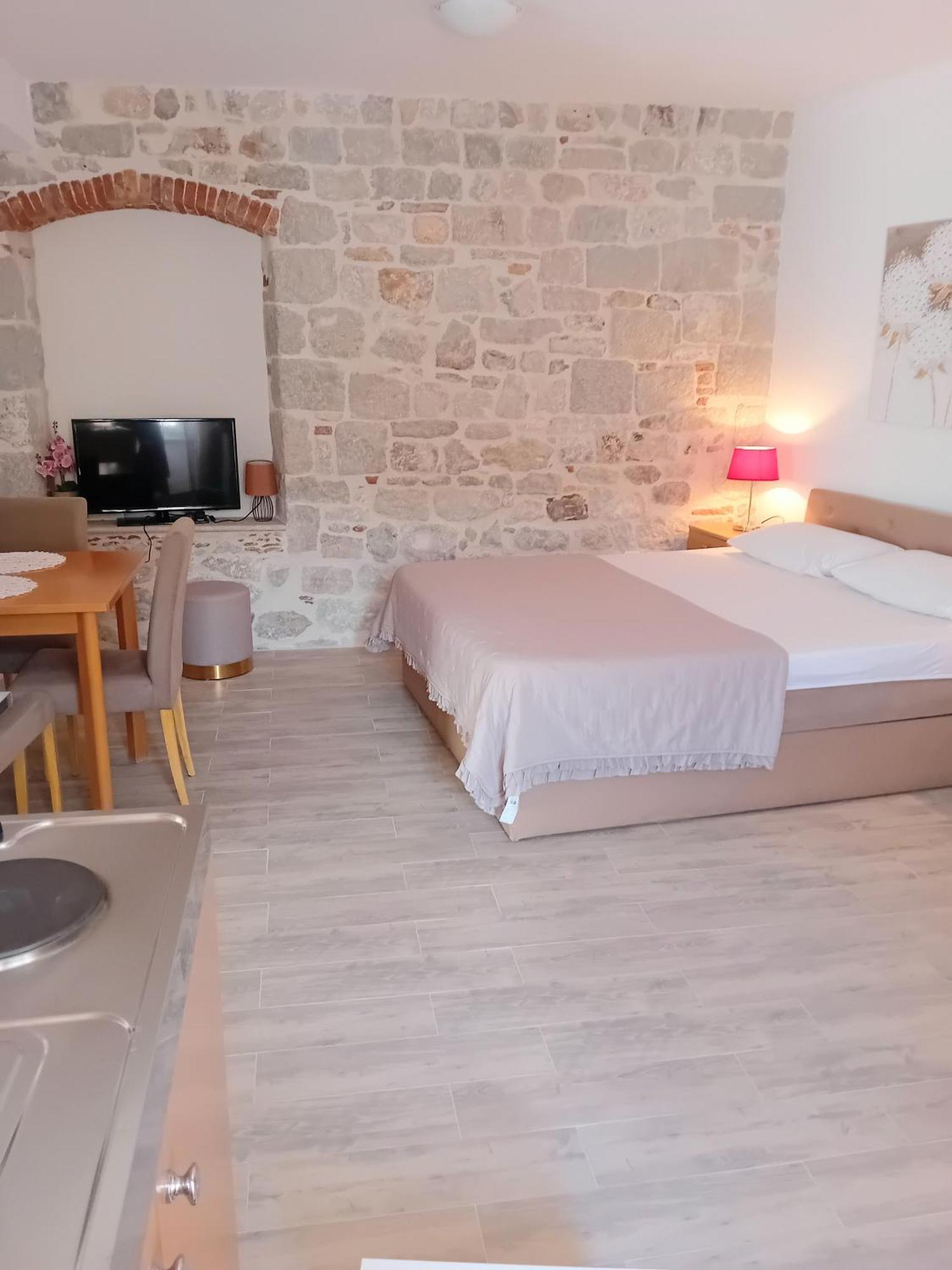 Apartment Andela Каштела Экстерьер фото