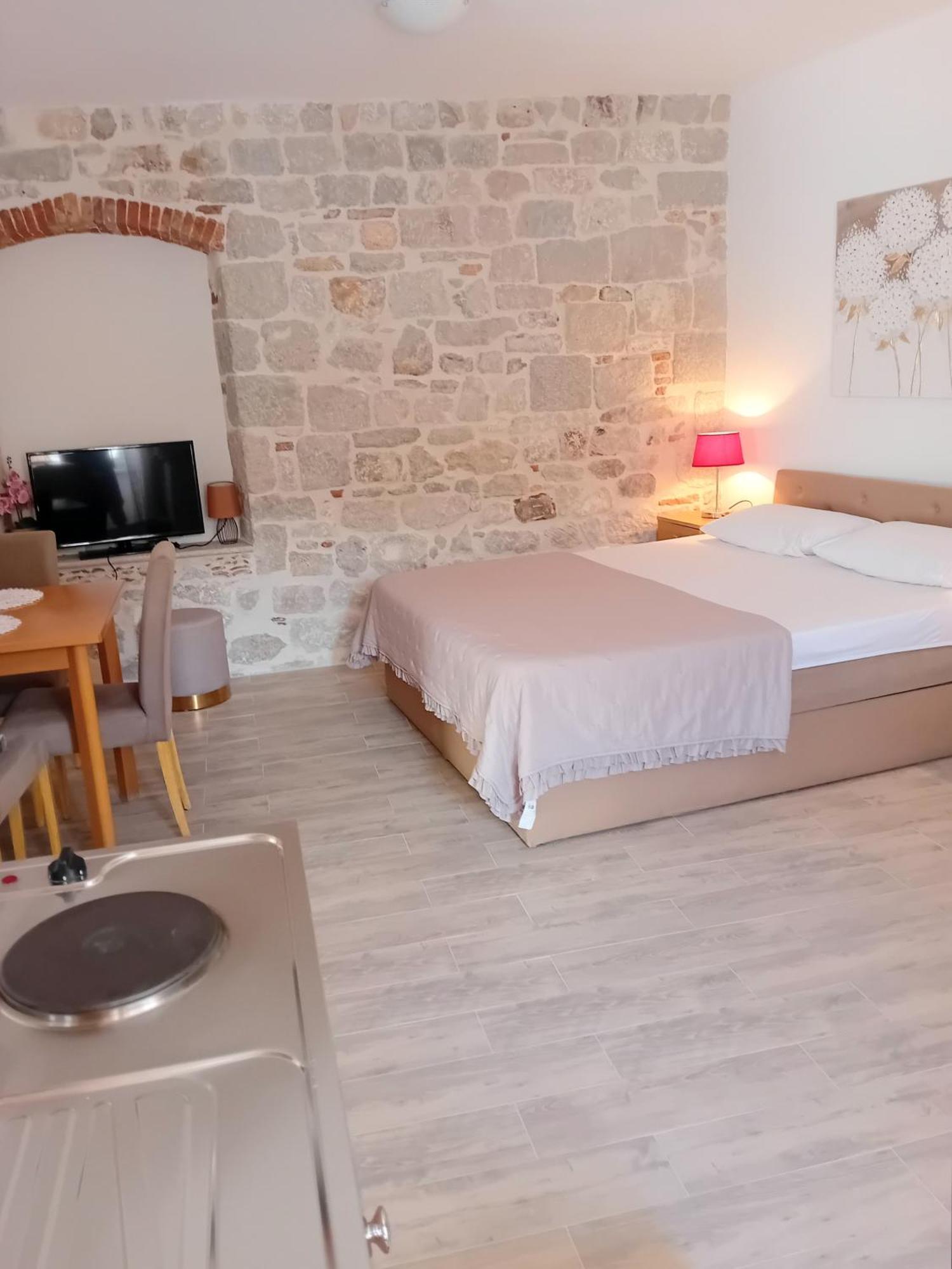 Apartment Andela Каштела Экстерьер фото